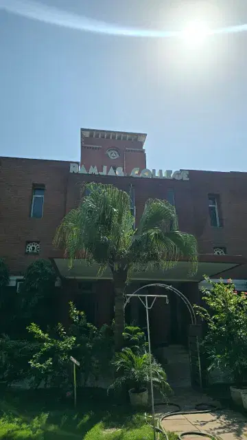 Ramjas College Campus photo 6